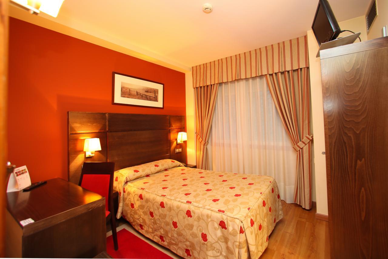 Hotel Condes De Lemos Espana Monforte De Lemos Exterior photo